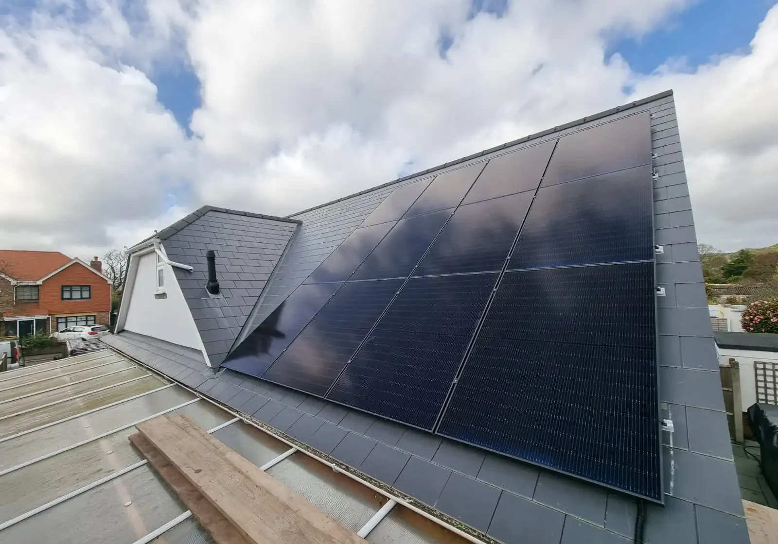 solar-panel-roof-install